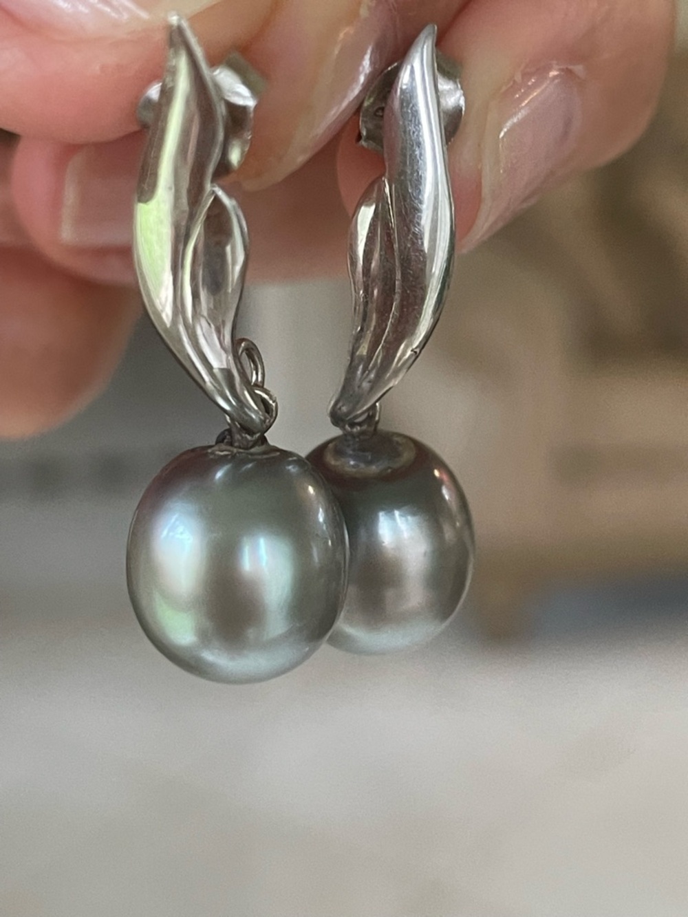 14K Tahitian Pearl Earrings